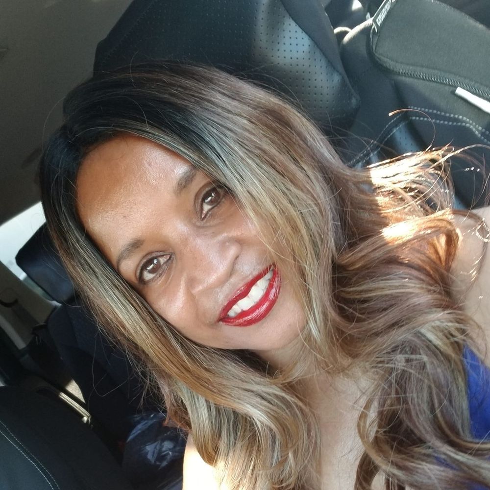 Meet your Posher, Yvonne